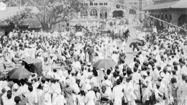 Bal Gangadhar Tilak, a leader of the Swadeshi movement, in Madras, 1917