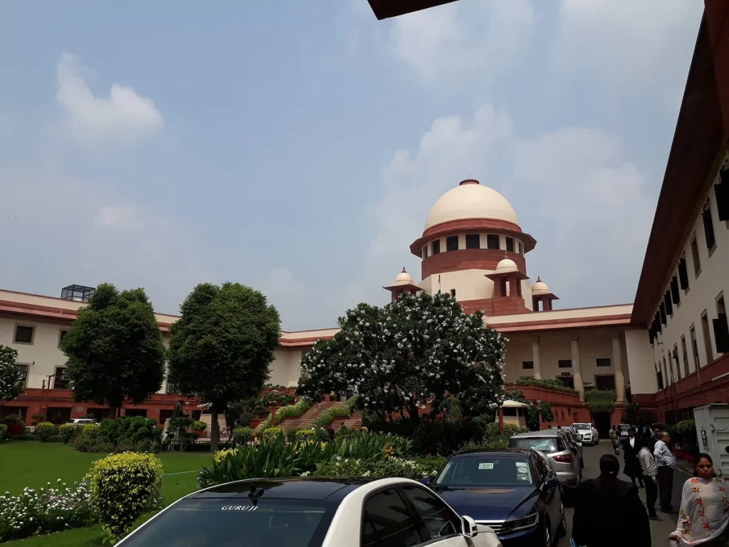 Supreme Court of India, inside buildings