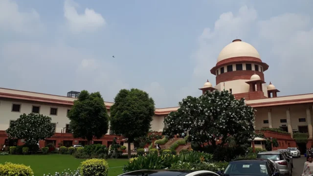 Supreme Court of India, inside buildings