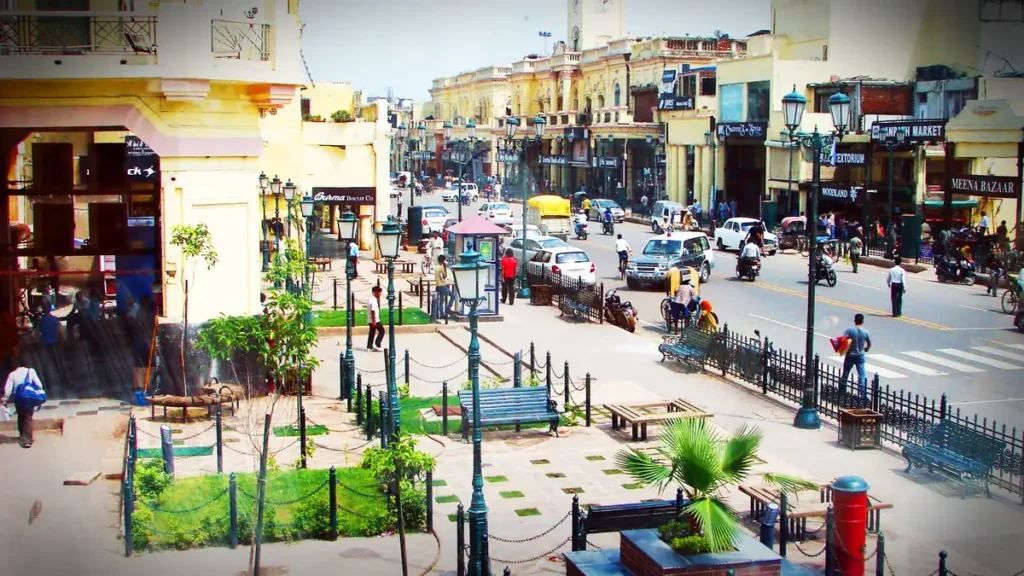 Hazratganj market street in Lucknow