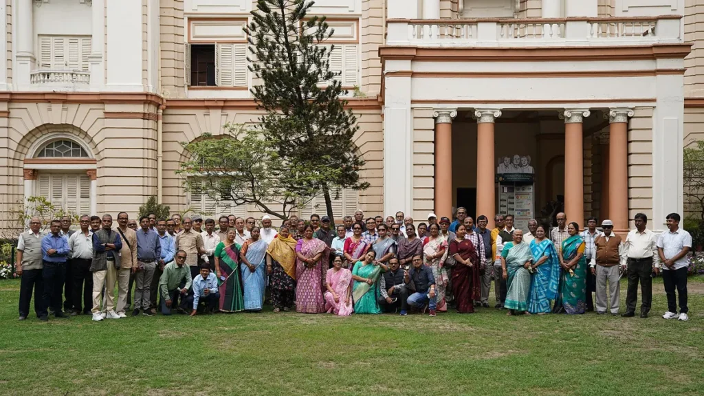 A group of senior citizens on an outing in Kolkata