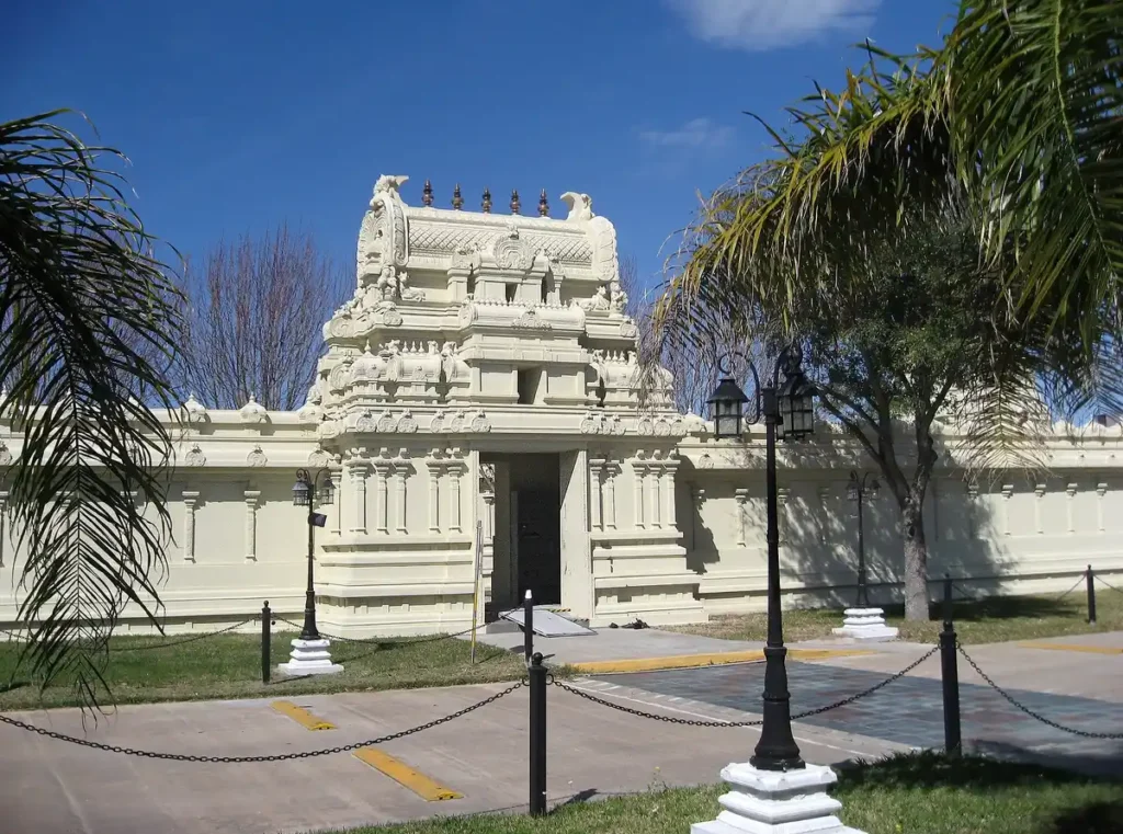 Sri Meenakshi Devasthanam Temple (east-exposure)