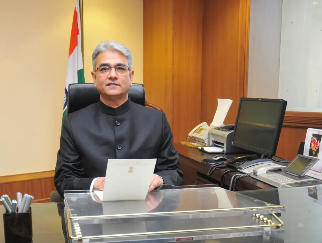 Shashi Kant Sharma taking charge as Comptroller and Auditor General of India