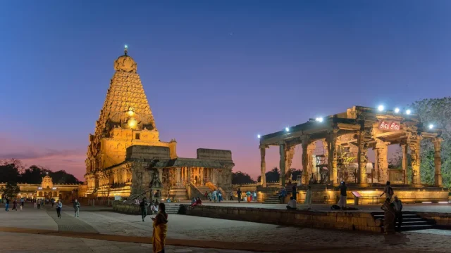 Brihadisvara Temple during Maha Shivaratri-WUS03611 (edit)