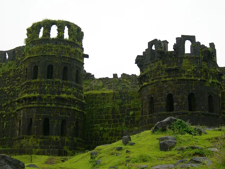 Ruined towers at Raigad. Hill forts like this were the backbone of Shivaji's defence