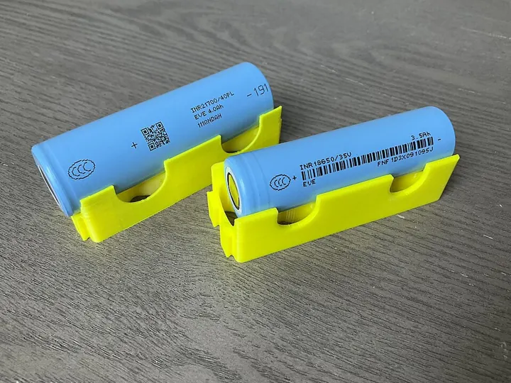 Cylindrical lithium-ion cells of the kind packed into many EV batteries